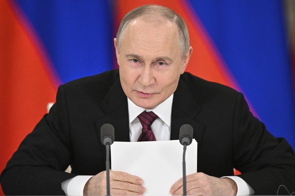 Russian President Vladimir Putin gestures as he speaks to journalists in the Grand Kremlin Palace in Moscow, Sunday, May 11, 2025. (Sergei Bobylev/Photo host agency RIA Novosti via AP)
Russia Istanbul ...
