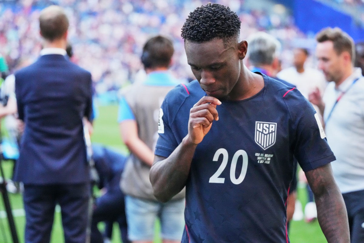 United States' Folarin Balogun (20) walks off the pitch after losing to Belgium in their World Cup round of 16 soccer match in Seattle, Monday, July 6, 2026. (AP Photo/Ted S. Warren)
Folarin Balo ...
