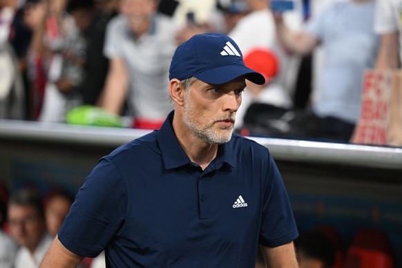 12.08.2023, Bayern, M�nchen: Fu�ball: DFL-Supercup, FC Bayern M�nchen - RB Leipzig, Allianz Arena. Bayerns Trainer Thomas Tuchel vor dem Spiel. WICHTIGER HINWEIS: Gem�� den Vorgaben der DFL Deutsche F ...