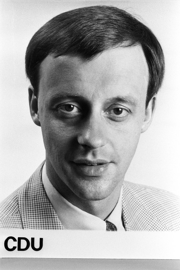 Bildnummer: 54081981 Datum: 25.01.1993 Copyright: imago/sepp spiegl
Friedrich Merz (Deutschland/CDU), Highlight; sw, 1993, Politik, Repro; , hoch, Kbneg, Portr�t, , People

Bildnummer 54081981 Date ...