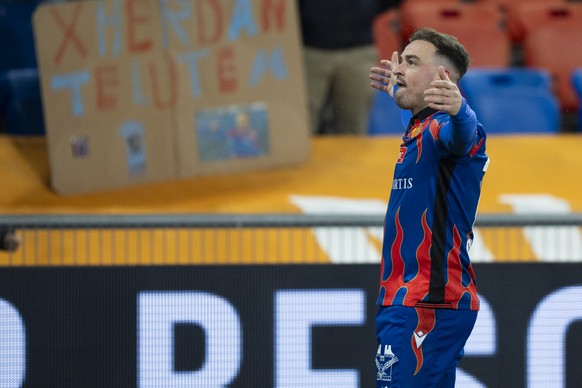 Xherdan Shaqiri (FCB) jubelt nach seinem Treffer zum 1:0 im Fussball Cupspiel zwischen dem FC Basel 1893 und dem FC Sion am Mittwoch, 4. Dezember 2024 im Stadion St. Jakob-Park in Basel. (KEYSTONE/Til ...