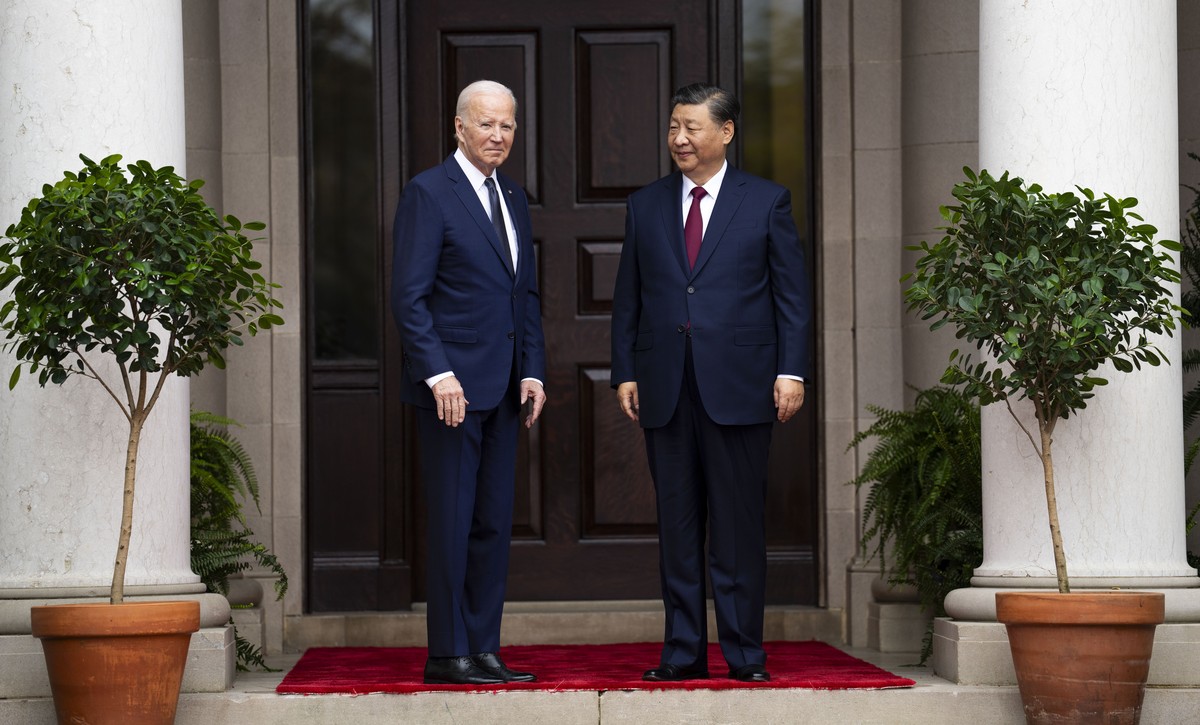 President Joe Biden greets China's President President Xi Jinping at the Filoli Estate in Woodside, Calif., Wednesday, Nov, 15, 2023, on the sidelines of the Asia-Pacific Economic Cooperative con ...