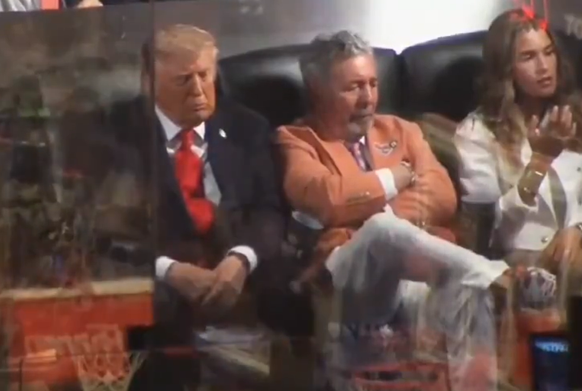 trump döst bei knicks match