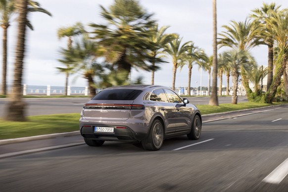 Porsche Macan 4 Electric