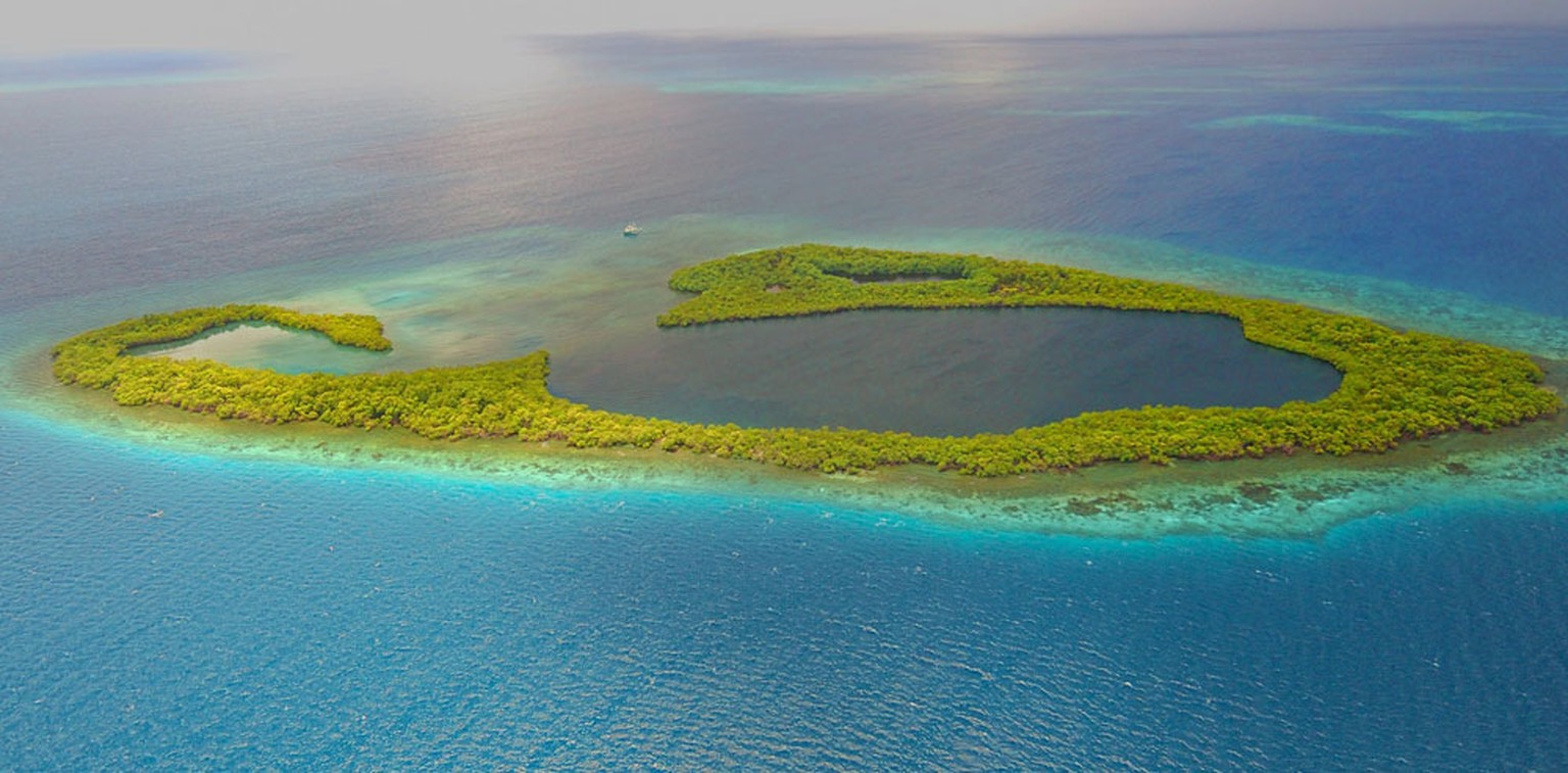 Lagoon Caye belize blaue lagune karibik insel atoll https://www.privateislandsonline.com/central-america/belize/lagoon-caye-1
