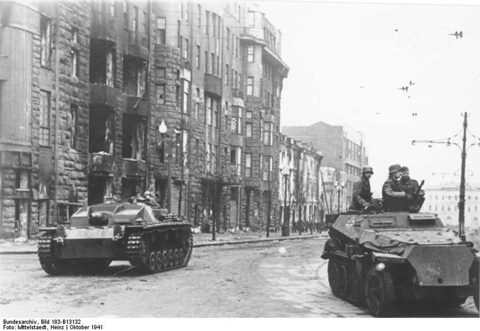 Deutsche Truppen in Charkiw, Oktober 1941. 