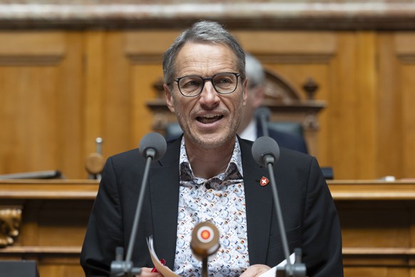 Christophe Clivaz, GP-VS, spricht waehrend der Debatte um die Schweizer Kreislaufwirtschaft, am ersten Tag der Fruehlingssession der Eidgenoessischen Raete, am Montag, 26. Februar 2024, im Nationalrat ...