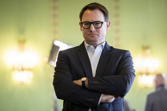 Urs Furrer, Direktor Schweizerischer Gewerbeverband sgv, reagiert, beim Treffpunkt des Komitees &quot;Ja zur Sicherung der Nationalstrassen&quot; und &quot;Bund fuer mehr Wohnraum&quot;, am Sonntag, 2 ...
