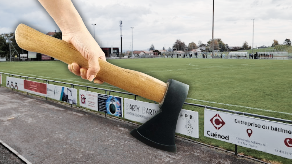 Coup de hache lors d'un match de foot junior à Bernex (GE).