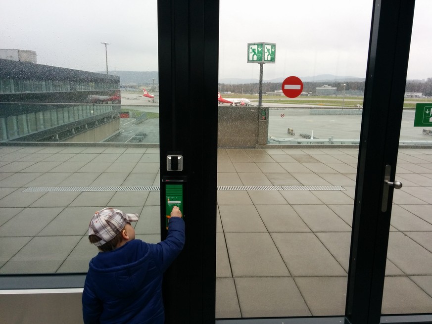 Notausgänge am Flughafen Zürich sind ein Sicherheitsrisiko