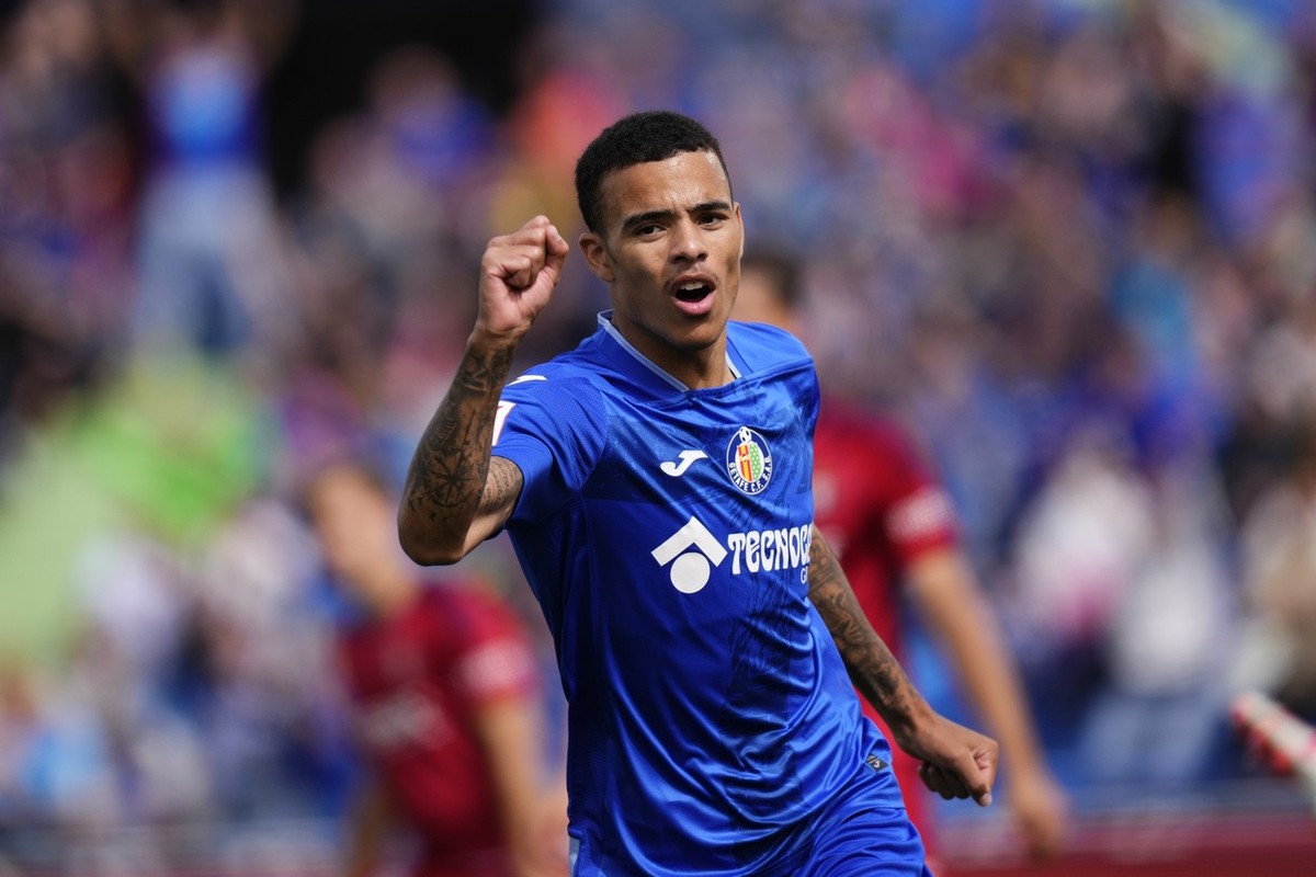 Getafe's Mason Greenwood reacts after coming on late as substitute to make his debut during a Spanish La Liga soccer match between Getafe and Osasuna at the Coliseum stadium in Getafe, Spain, Sun ...