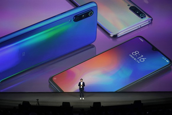 Lei Jun, Gründer und CEO von Xiaomi Technology Co. Ltd., präsentiert im Februar seine neuen Smartphones.
