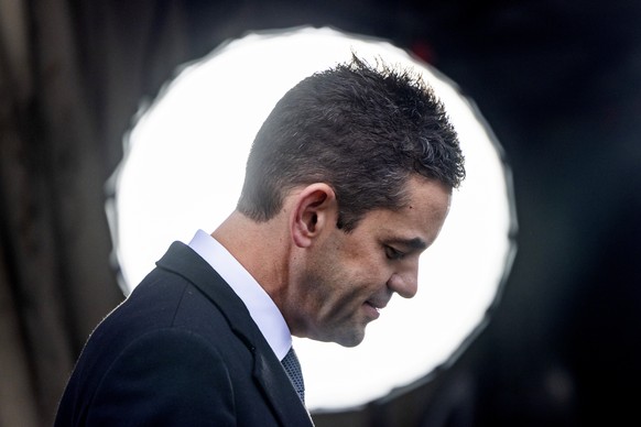 epa12601800 Newly-confirmed Administrator of NASA Jared Isaacman speaks to reporters outside the White House in Washington, DC, USA, 18 December 2025. US President Donald Trump had removed Isaacmans  ...