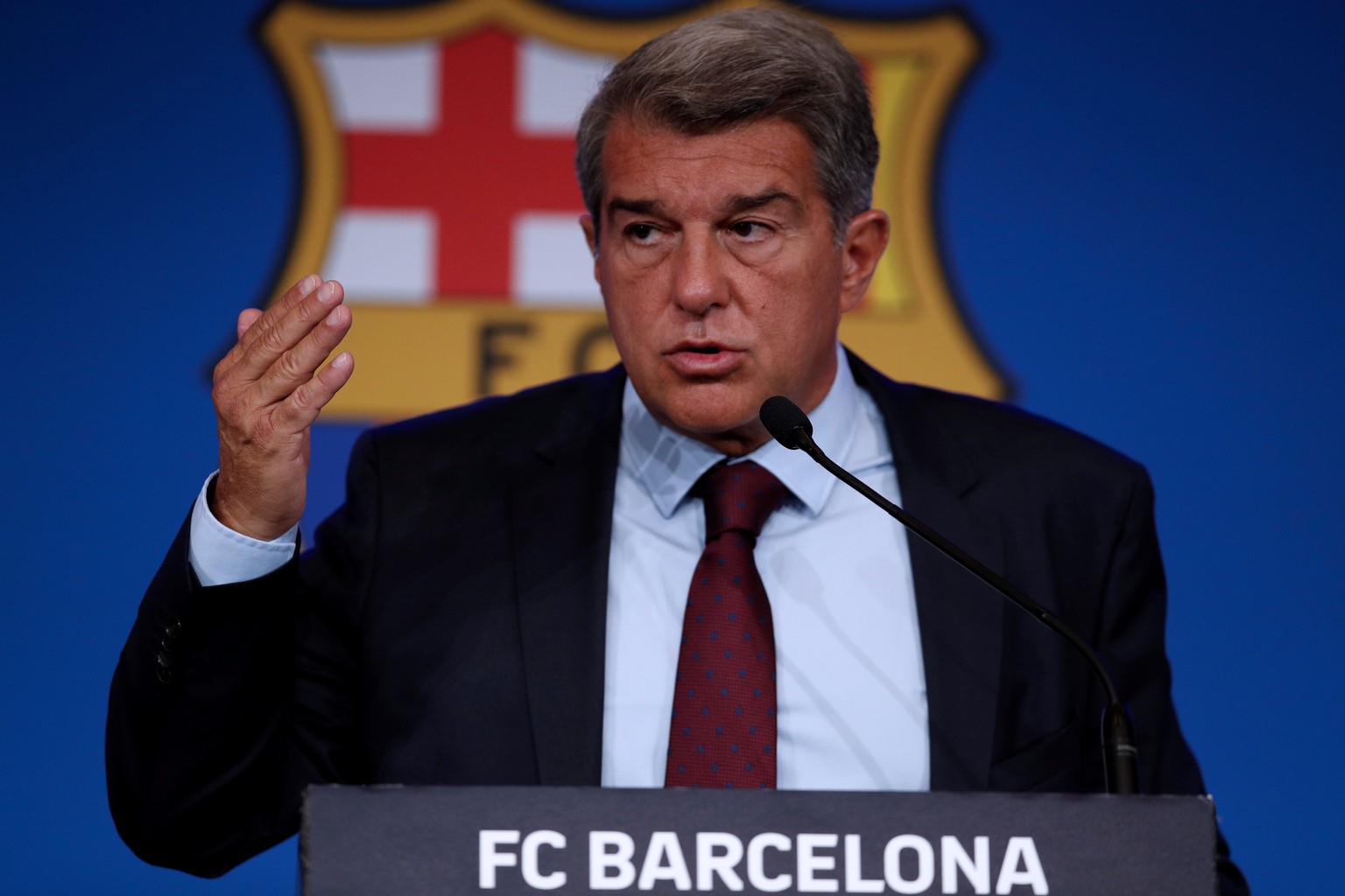 epa09399912 Barcelona&#039;s FC President Joan Laporta addresses a press conference to explain the reason why Argentine forward Lionel Messi will not extend his contract with the team in Barcelona, Sp ...