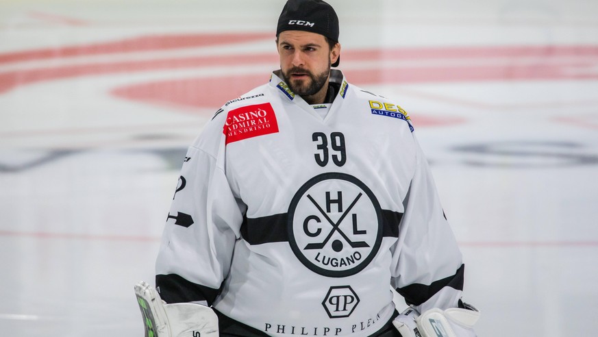 Zürich, Schweiz - 24. März 2021: 39 Sandro Zurkirchen, Torhüter des HC Lugano. Im Spiel gegen die ZSC Lions stand er als Ersatztorhüter auf dem Matchblatt. Eishockey *** Zurich, Switzerland 24 March 2 ...