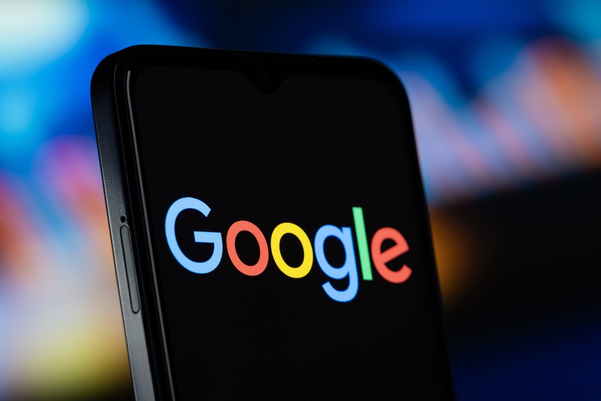 Dhaka, Bangladesch 10. Juni 2026: Das Google-Logo ist auf einem Smartphone zu sehen. Dhaka, Bangladesh- 10 June 2026: Google logo is seen on a smartphone. LicenseRM Copyright: xZoonar.com/MojahidxMott ...