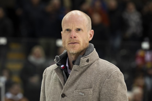 SCB Cheftrainer Toni Soederholm reagiert nach der Niederlage zum 4-3, im sechsten Eishockey Playoff Viertelfinalspiel der National League zwischen dem SC Bern und den EHC Biel, am Sonntag, 26. Maerz 2 ...