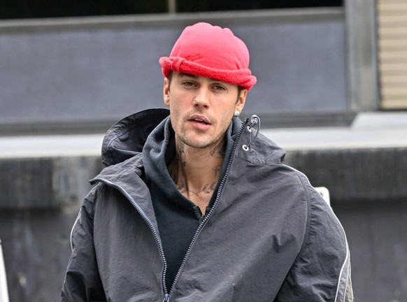 Justin Bieber is seen in Los Angeles, California Featuring: Justin Bieber Where: Los Angeles, California, United States When: 15 Apr 2025 Credit: BauerGriffin/INSTARimages EDITORIAL USE ONLY. NOT FOR  ...