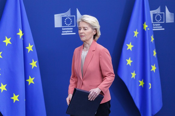 epa12781099 European Commission President Ursula von der Leyen arrives to brief the press on the latest developments regarding Mercosur at the European Commission in Brussels, Belgium, 27 February 202 ...