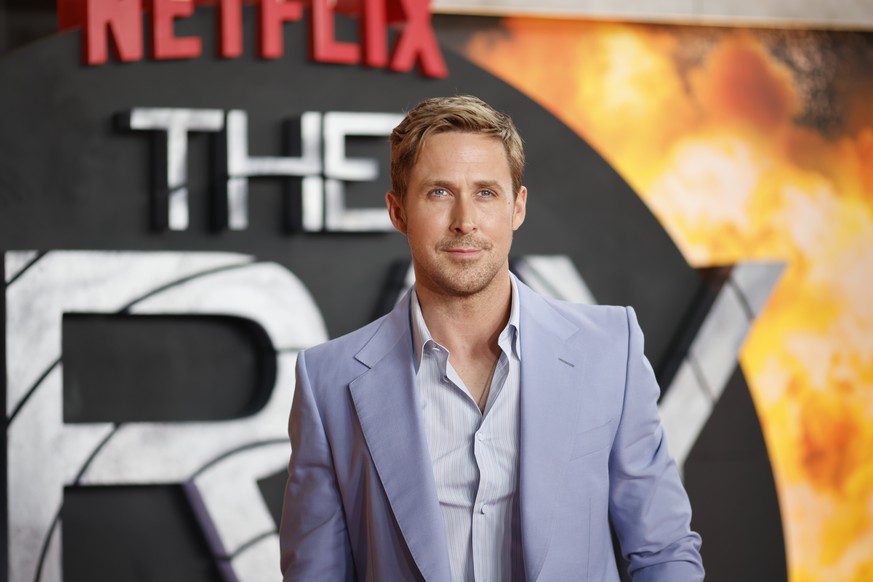 epa10080436 Canadian actor Ryan Gosling arrives at The Gray Man special screening at the BFI Southbank in London, Britain, 19 July 2022. The film launches on Netflix on 22 July. EPA/TOLGA AKMEN