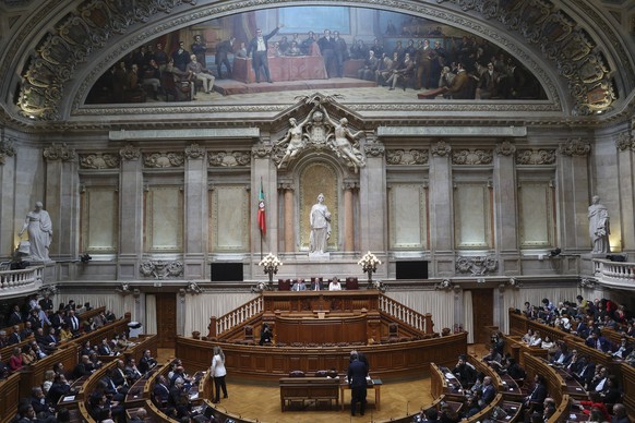epa11244862 Deputies vote in the election for the President of the Portuguese Parliament, who will succeed Augusto Santos Silva, in Lisbon, Portugal, 26 March 2024. EPA/TIAGO PETINGA
