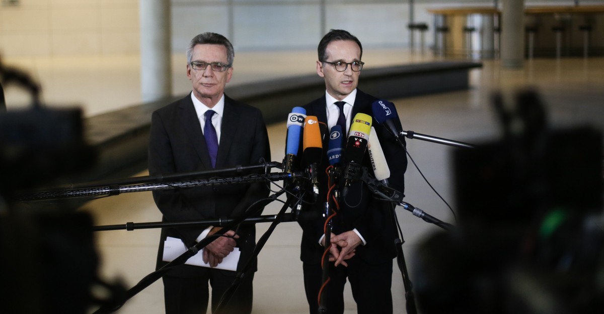 Innenminister Thomas de Maizière und Justizminister Heiko Maas.