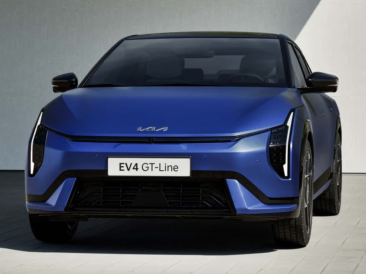 Der EV4 GT-Line von vorne.