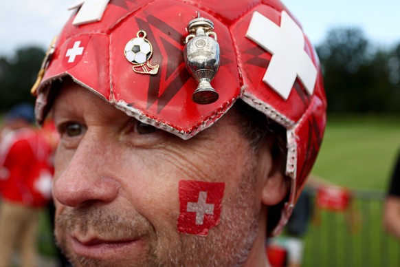 Switzerland fans arrive for the match Switzerland v Germany, UEFA European Championship, EM, Europameisterschaft 2024, Group A, Football, Frankfurt Arena, Frankfurt am Main, Germany, 23 Jun 2024 EDITO ...