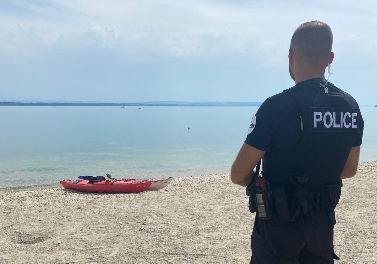 Un homme d'une quarantaine d'années est décédé ce week-end après avoir été victime d'une détresse en nageant au large de Cortaillod (NE) jeudi après-midi. Malgré l'intervention rap ...