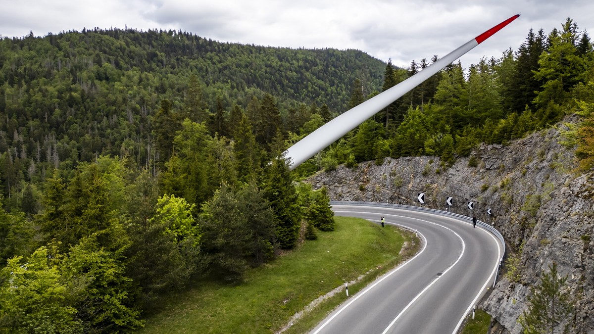Warum du im Mai im Jura im Stau stehen könntest? Wegen dieser Riesen-Rotorblätter