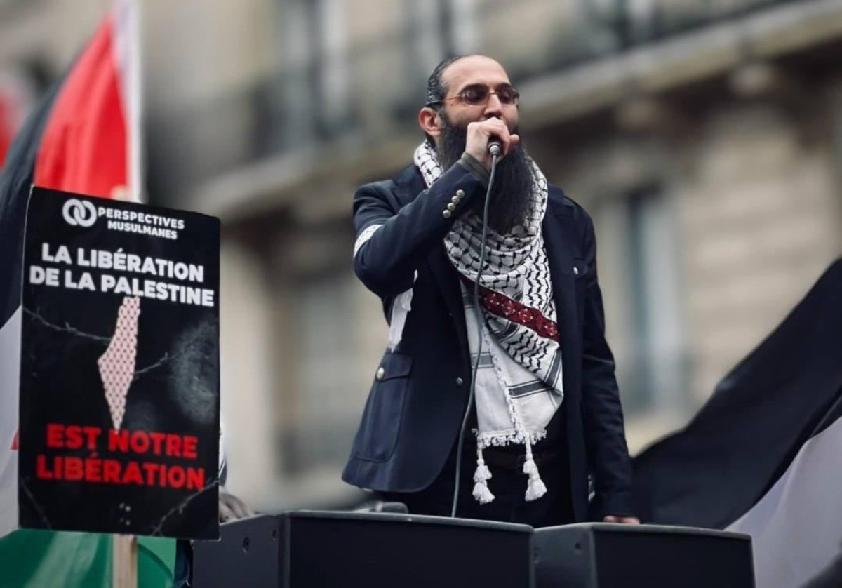 Elias d'Imzalène est un agitateur islamiste français aux idées rétrogrades.