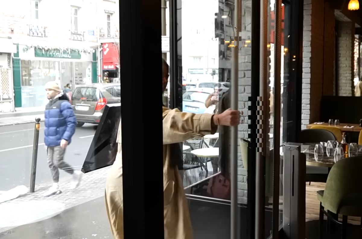 Puis encore dans l'autre.