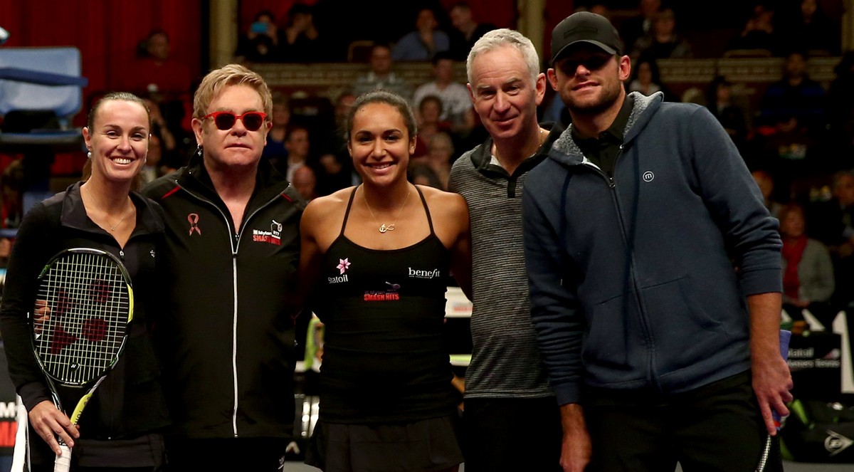 Das Teamfoto: Martina Hingis, Elton John, Heather Watson, John McEnroe und Andy Roddick.