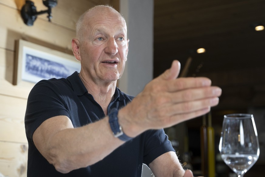 Ralph Krueger, ehemaliger Trainer der Schweizer Eishockey Nationalmannscaft, am Mittwoch, 29. April 2026, in Davos. Foto: Marcel Bieri