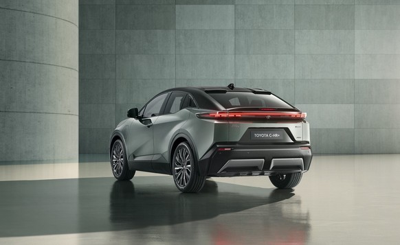 Toyota C-HR+