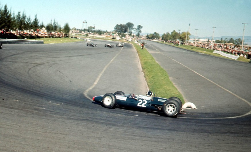 1965 Mexican Grand Prix. Mexico City, Mexico. 22-24 October 1965. Bob Bondurant (Lotus 33 BRM). Ref-3/1876. World LAT200011160023 PUBLICATIONxINxGERxONLY

Bildcredit:
IMAGO / Motorsport Images