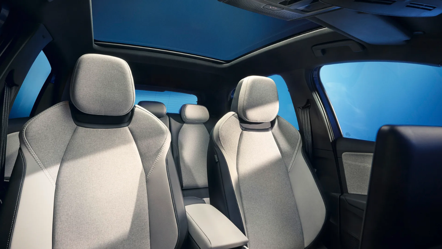 Optional ist ein Glasdach erhältlich.