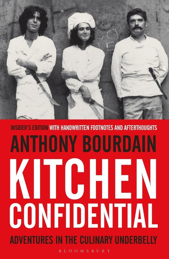 Anthony Bourdain – Kitchen Confidential. Teils Memoiren, teils Enthüllungsbericht.
https://www.orellfuessli.ch/shop/home/artikeldetails/A1029686115