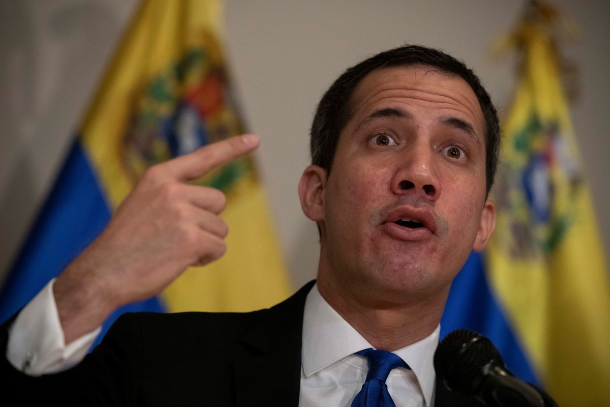 epa08864703 Venezuela's National Assembly President Juan Guaido speaks during a press conference, in Caracas, Venezuela, on 05 December 2020. Venezuelan opposition leader Juan Guaido talked about ...