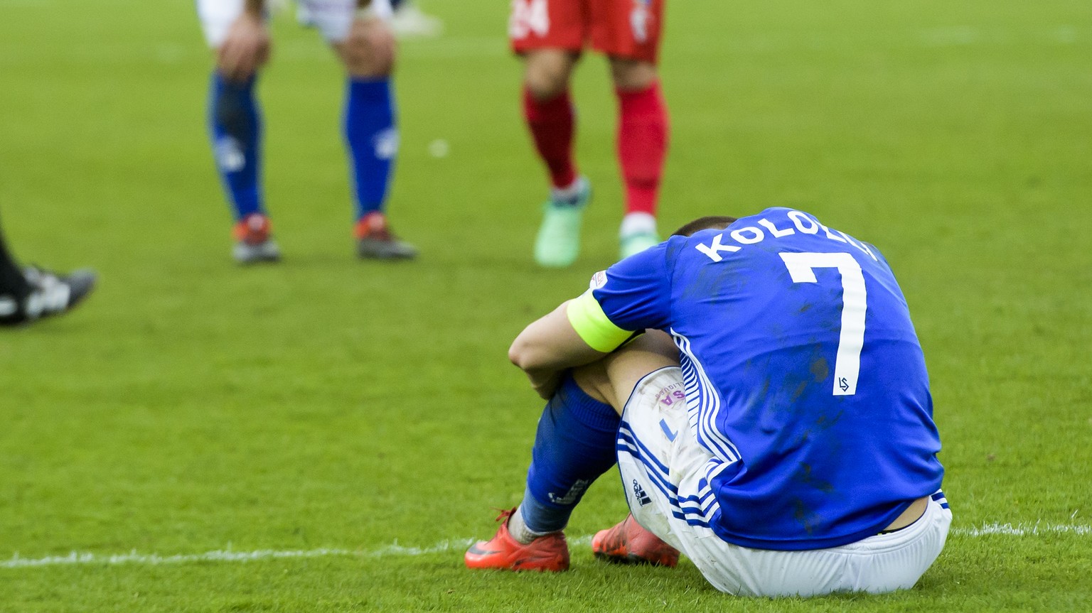 Deception du milieu lausannois Benjamin Kololli, lors de la rencontre de football de Super League entre le FC Lausanne-Sport, LS, et le FC Sion ce dimanche 8 avril 2018 au stade olympique de la Pontai ...