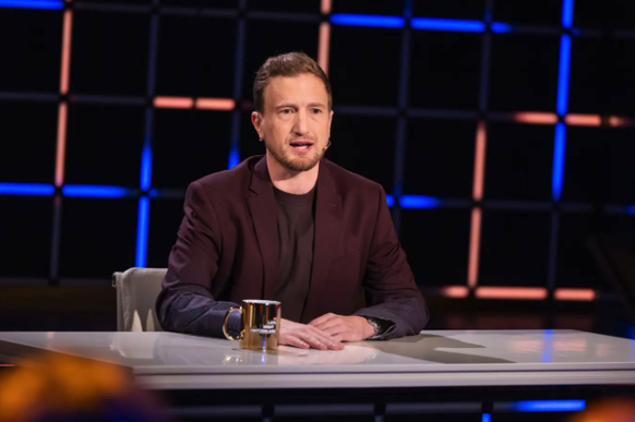 «Late Night Switzerland» mit Stefan Büsser, in seiner ersten Sendung.