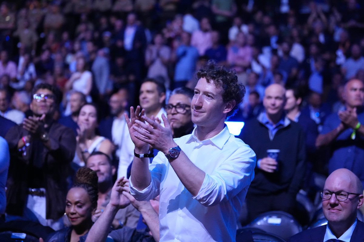 Facebook CEO Mark Zuckerberg attends UFC Freedom 250 on the South Lawn of the White House, Sunday, June 14, 2026, in Washington. (AP Photo/Alex Brandon)
UFC Freedom 250 Trump