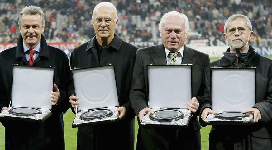 Legenden beim FC Bayern München: Ottmar Hitzfeld, Franz Beckenbauer, Udo Lattek und Gerd Müller (von links).