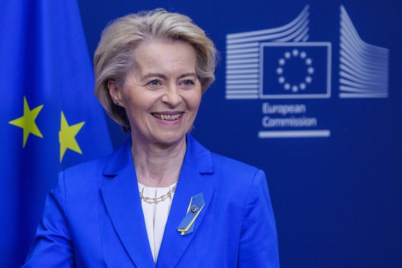 epa12022157 EU Commission President Ursula von der Leyen looks on during her meeting with the Ukrainian prime minister in the EU Commission building in Brussels, Belgium, 10 April 2025. EPA/OLIVIER MA ...