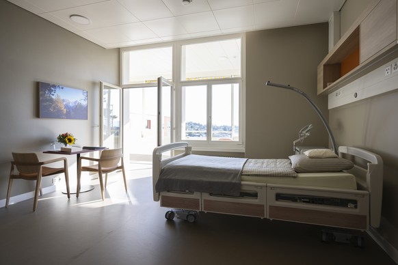 Regierungspraesidentin Natalie Rickli anlaesslich der Neueroeffnung der Delir Unit und dem 10jaehrige Jubilaeum.der akutsomatischen Demenz- und Delirabteilung im Spital Affoltern, aufgenommen am Mittw ...