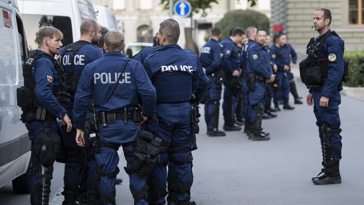 Berner-Polizist-schreibt-ber-das-N-Wort-Ich-pers-nlich-finde-das-ganz-h-bsch-