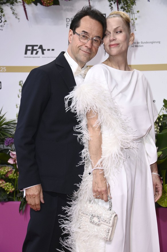 Jan Josef Liefers und Anna Loos bei der 75. Verleihung des Deutschen Filmpreises 2025 im Theater am Potsdamer Platz. Berlin, 09.05.2025 *** Jan Josef Liefers and Anna Loos at the 75th German Film Awar ...