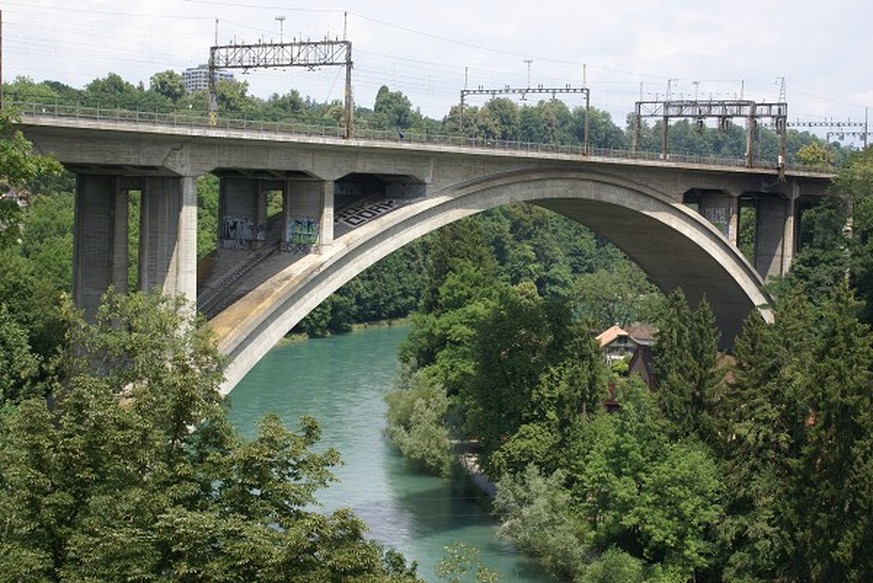 Eisenbahnbrücke Aarebrücke Lorraineviadukt Bern Schweiz