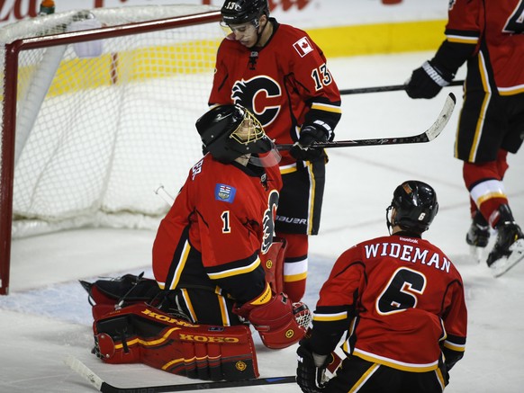 Die Calgary Flames um Goalie Jonas Hiller und Raphael Diaz sind nach der Regular Season das punktemässig schlechteste der qualifizierten Teams.