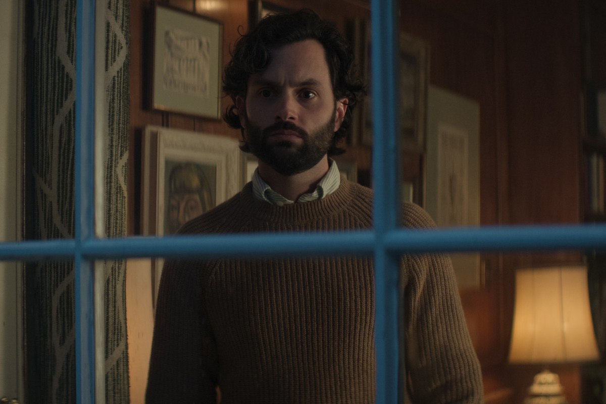 You. Penn Badgley as Joe Goldberg in episode 401 of You. Cr. Courtesy of Netflix © 2022